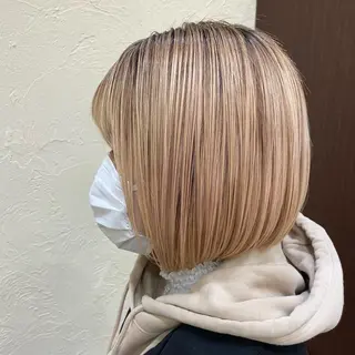 ショート in'dexhair U所属・ブリーチ🌈ハイトー ンカラー ✨アニカ✨のヘアスタイル