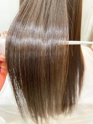 ロング WHITE所属・WHITE 田中智之のヘアスタイル