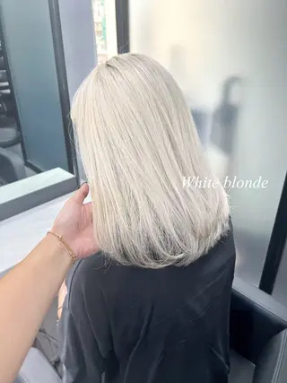 セミロング カラー シールエクステ特化 ハイトーン、NANAのヘアスタイル