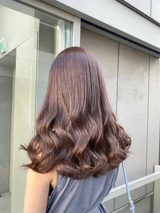 セミロング カラー ヘアアレンジ 🪞official FRUITS渋谷🩰のヘアスタイル