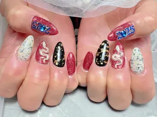 ネイル マジックミラー所属・マジック ミラーのネイルデザイン