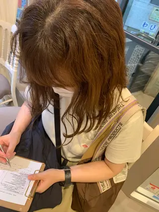 セミロング カラー 柔らかいヘア/ 東徳嶺 みくのヘアスタイル