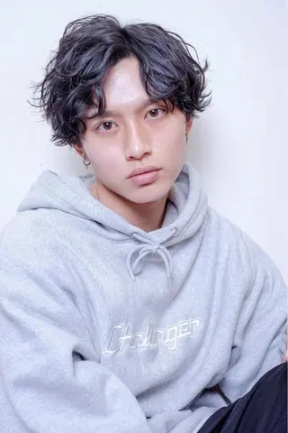 ミディアム サトウ レンマのヘアスタイル