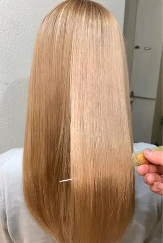 ロング Zinaセントラル所属・須田 ゆかりのヘアスタイル