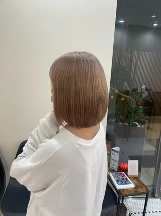 ミディアム ブリーチカラー/ 細川はるかのヘアスタイル