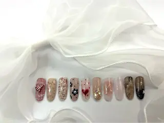 ネイル セプトアカデミー 金本のネイルデザイン