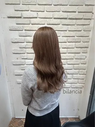 ロング しおん @_qliwjsl_のヘアスタイル