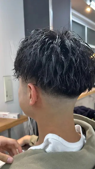 メンズ 律喜/パーマ /メンズ/フェードのヘアスタイル