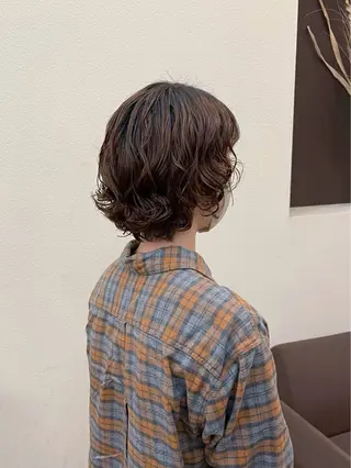 ショート カラー パーマ 韓国ヘア/透明感カラ ー/メンズレディースのヘアスタイル