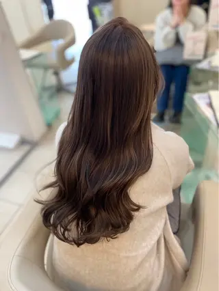 ロング 似合わせ 透明感カラーアヤナのヘアスタイル