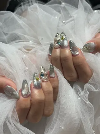 ネイル 三本 綾奈のネイルデザイン