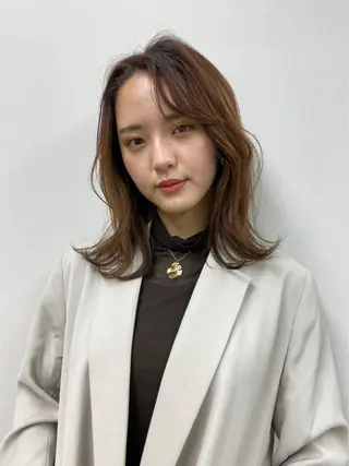 ミディアム カラー 吉田 夢のヘアスタイル