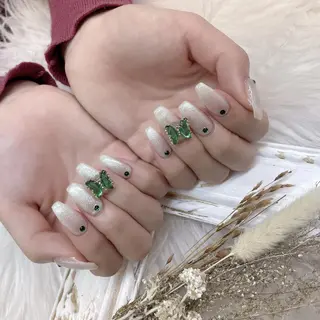 ネイル 🦋ネイルサロン ブラン🌈ゆりのネイルデザイン