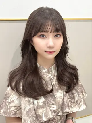 セミロング MAEUL 【マウル】栄のヘアスタイル