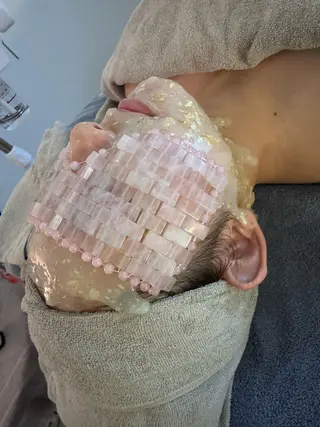 極上フェイシャル LOAのエステ・リラクイメージ