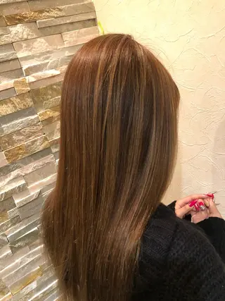 ロング カラー SHIRATORI MITSUKIのヘアスタイル