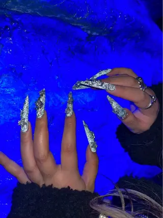 ロング GRANDEUR焼津 MEI🪼のネイルデザイン