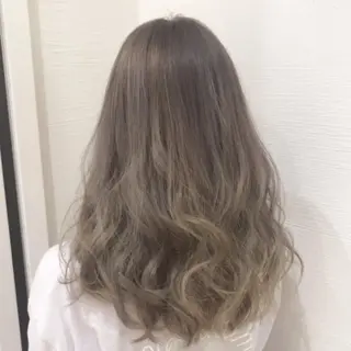 セミロング 岸川 恭子のヘアスタイル