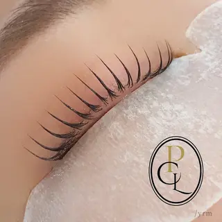 マツエク・マツパ CHARIRE所属・CHARIRE chinatsuのマツエク・マツパデザイン