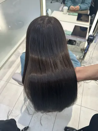 ロング 𝐑𝐞𝐨/透明感 𝐜𝐨𝐥𝐨𝐫のヘアスタイル