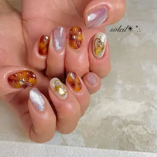 ネイル 粟津 美紀のネイルデザイン