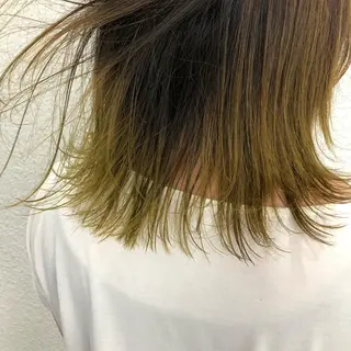 ミディアム カラー 渋谷 留菜のヘアスタイル