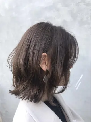 ミディアム カラー BEBE所属・ご新規様限定 透明感カラーKANAのヘアスタイル