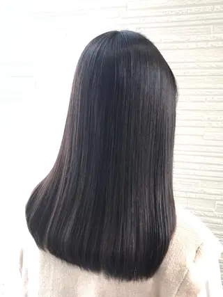 ロング YOCCHI ヘアデザイナーのヘアスタイル