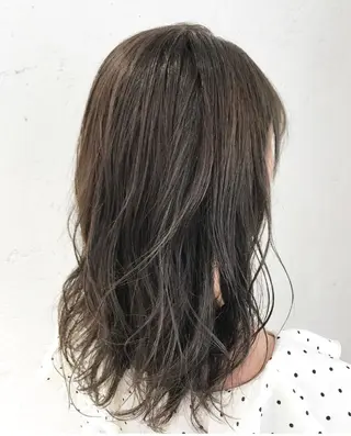 セミロング カラー パーマ マツエク・マツパ 韓国ヘア🇰🇷/ レイヤーカット✂︎のヘアスタイル