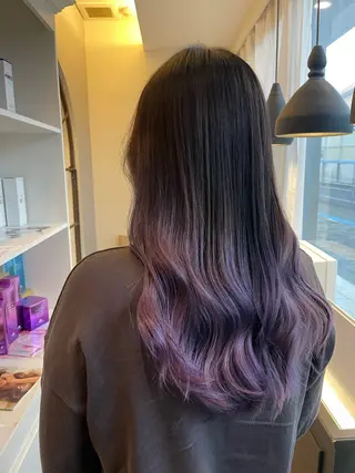 セミロング ブリーチ毛矯正.髪質 改善.髪にドラマをのヘアスタイル