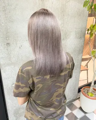 セミロング カラー ヘアアレンジ TATSUYA アートディレクターのヘアスタイル