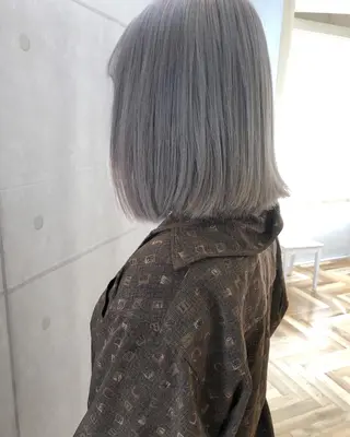 ミディアム カラー パーマ ヘアアレンジ ハイトーン特化🤍 浦住のヘアスタイル