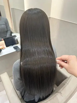 ロング カラー Kasumi Zinaのヘアスタイル