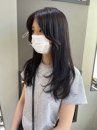 ロング カラー AIRI layer cut hairのヘアスタイル