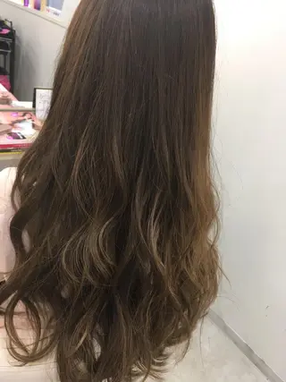 セミロング カラー 髪質改善 中川　翔のヘアスタイル