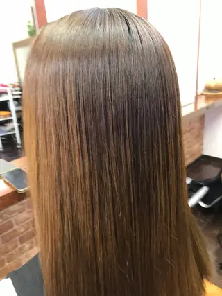 セミロング パーマ 桧山 真のヘアスタイル