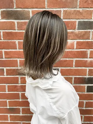 ミディアム カラー ヘアアレンジ 酸性縮毛矯正のプロ 杉山玲介のヘアスタイル