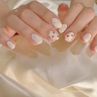 ネイル ℝ𝕌𝕂𝔸 ✿のネイルデザイン