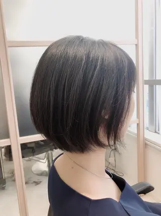 ショート 透明感カラー 山中のヘアスタイル