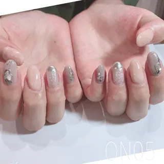 ネイル 園 寛子 （ネイリスト）のネイルデザイン