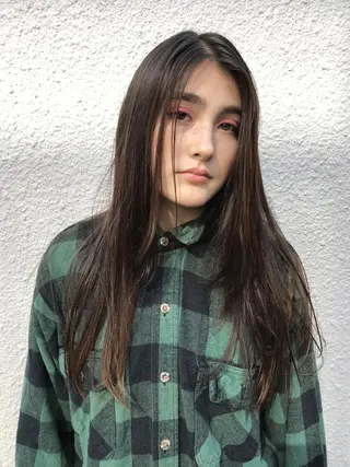 ロング 🌼U24 ヘアデザインラボのヘアスタイル