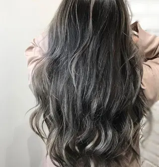 セミロング トップスタイリスト 江口 稜亮のヘアスタイル