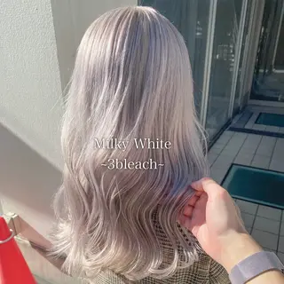 セミロング カラー THESALONS所属・🤍ブリーチカラー /寄田龍樹🤍のヘアスタイル