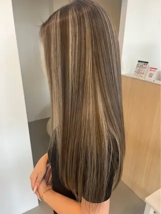 ロング カラー toca...所属・KANOKA (toca...)のヘアスタイル