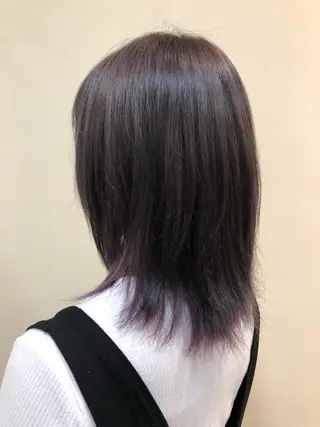 ミディアム カラー 赤星 さえのヘアスタイル
