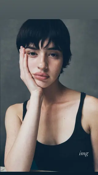 ショート THE DAY所属・AKI HASHIMOTOのヘアスタイル