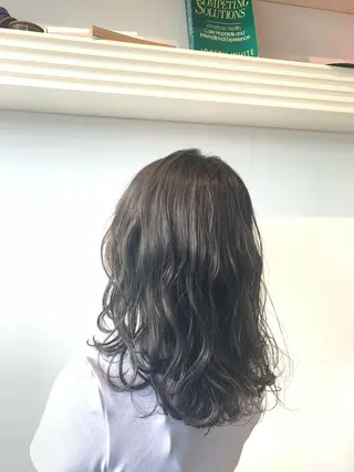 ミディアム 大宮/山口 竣也のヘアスタイル