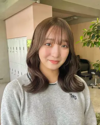 ミディアム カラー ayaka♡ 柔らかカラーのヘアスタイル