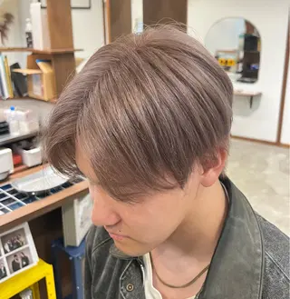 カラー メンズ まろやかなベージュ 小池春樹のヘアスタイル