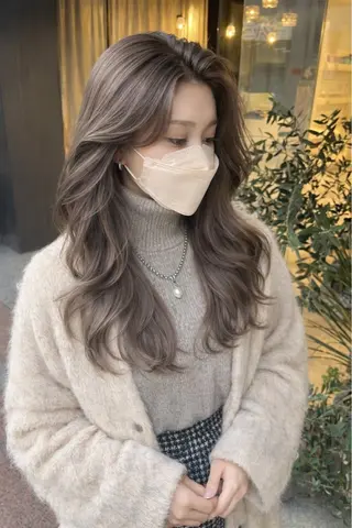 カラー 透明感のある艶髪なら 矢場町駅4番出口すぐのヘアスタイル